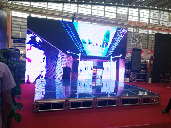  2016深圳国际光博会酷游九州展位现场