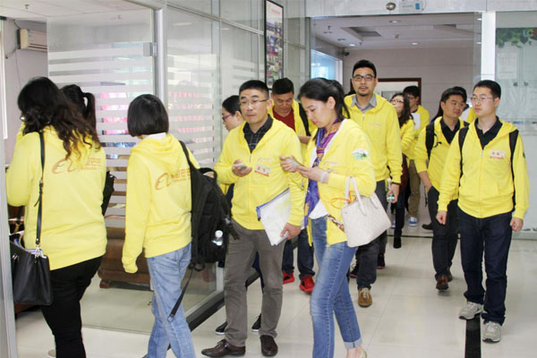 酷游九州创始人龙平芳女士同阿里巴巴上海浦东VIP客户进行分享互动