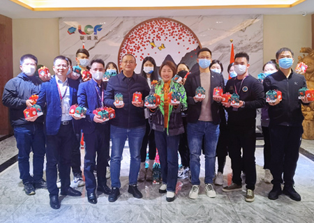 平安夜：酷游九州祝您平安喜乐，幸福安康！ 